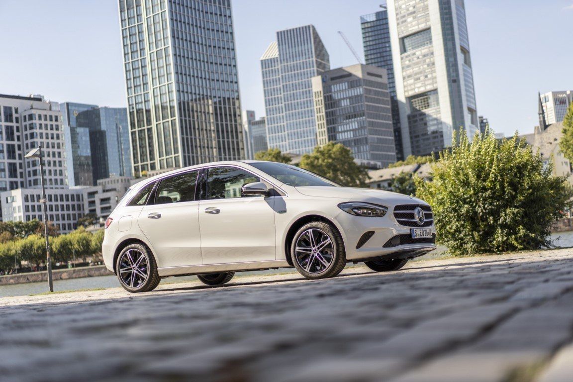 El Mercedes Clase B 250 e ya tiene precio, el híbrido enchufable llega en otoño