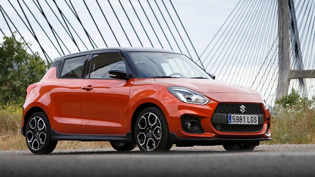 Suzuki Swift Sport 2020, el deportivo de bolsillo se electrifica y mejora su gama