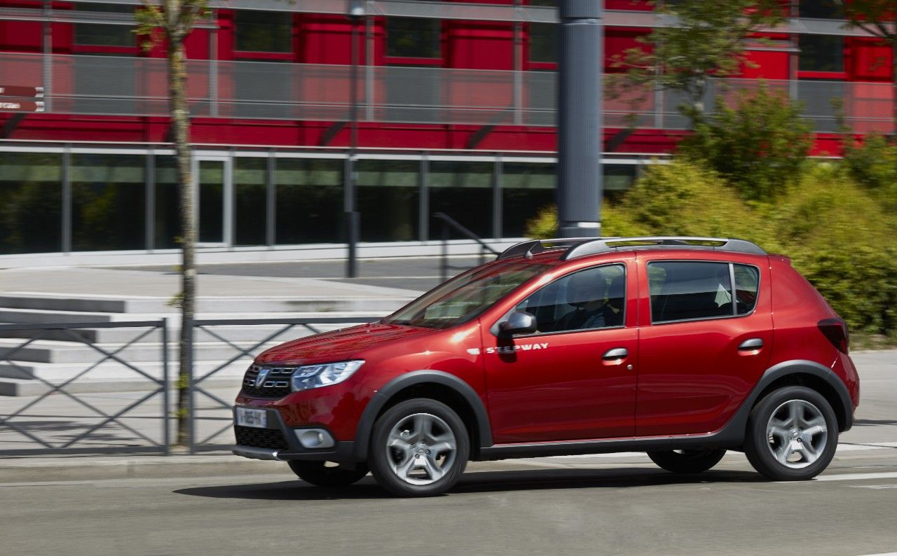 España - Mayo 2020: El Dacia Sandero impulsa la normalidad