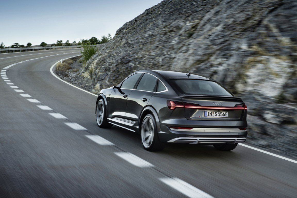 Foto Audi e-tron Sportback S - exterior