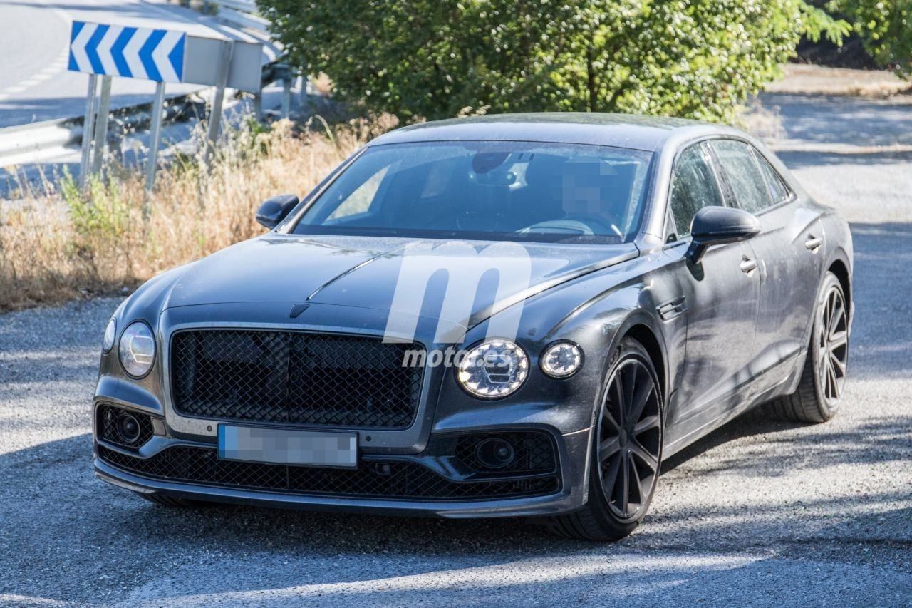  Este misterioso prototipo del Bentley Flying Spur adelanta la llegada de una futura versión