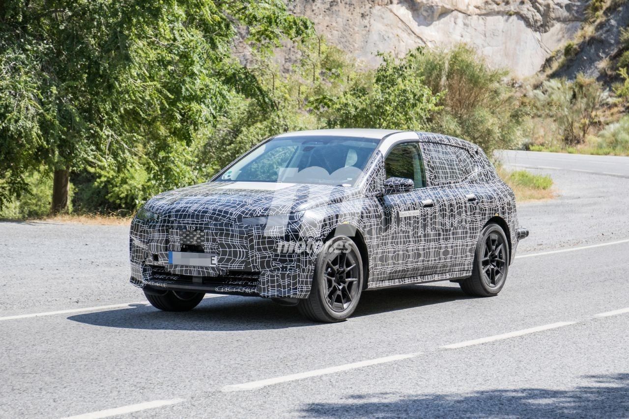 El SUV eléctrico BMW iX, también llamado iNEXT, al detalle en estas fotos espía