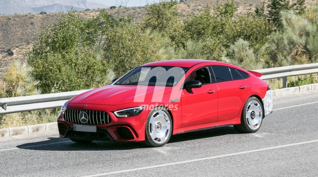 Mercedes-AMG GT 73 e, el coupé híbrido de 4 puertas, al detalle en estas fotos espía