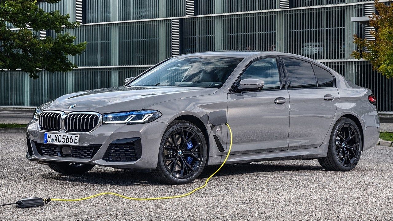 Foto BMW Serie 5 M545e xDrive