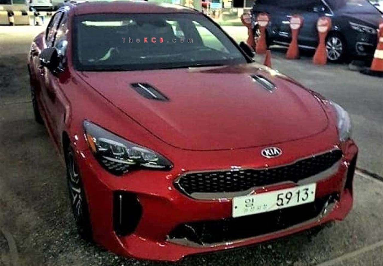 El esperado KIA Stinger 2021 al desnudo sin una pizca de camuflaje