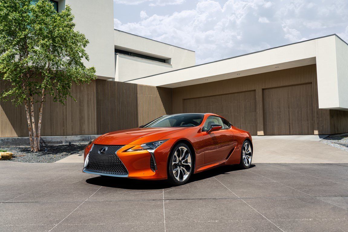 Los Lexus LC y LC Cabrio, ahora con un nuevo color inspirado en el atardecer japonés