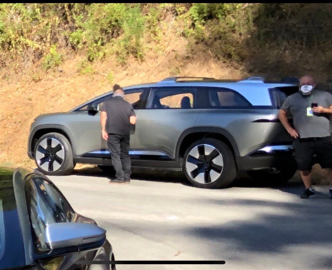 ¡Cazado! Primeras imágenes del SUV de Lucid Motors