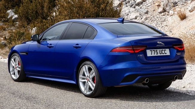 Jaguar XE - posterior