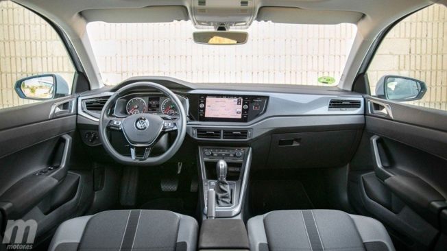 Volkswagen Polo - interior