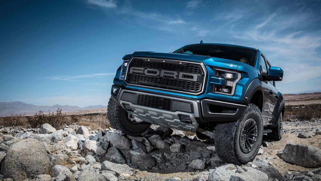 Nuevo informe revela que el Ford F-150 Raptor estrenará mecánicas V6 híbrida y V8