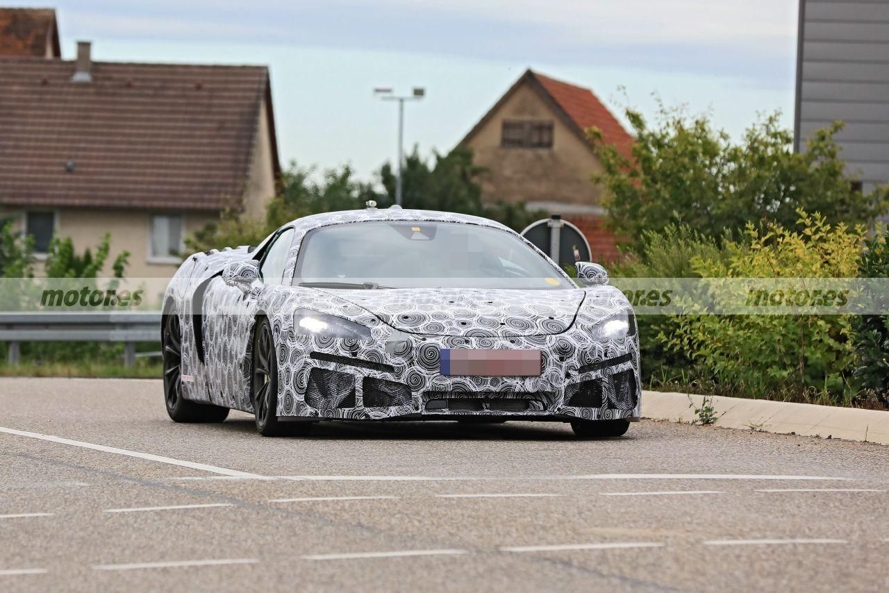 El futuro McLaren Hybrid Sport Series 2021 posa en nuevas fotos espía en Alemania