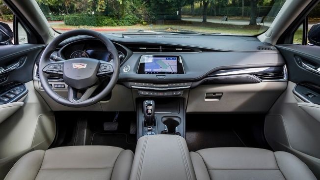 Cadillac XT4 2021 - interior