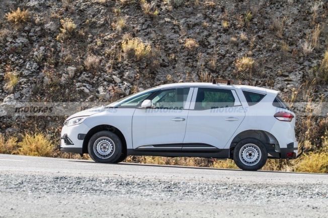 Dacia SUV 7 plazas - foto espía lateral