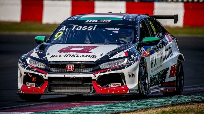 Néstor Girolami sobrevive a su Honda y gana en el debut del WTCR en Zolder