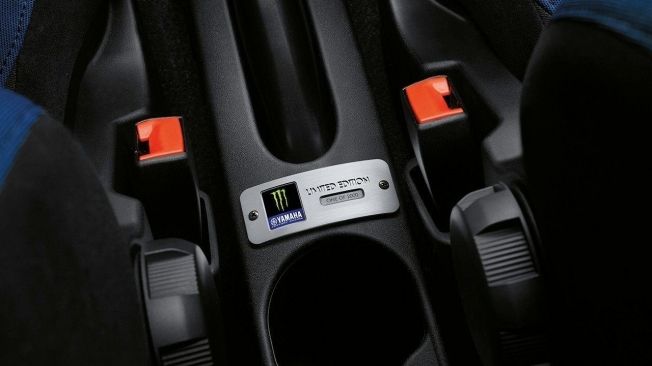 Abarth 595 Monster Energy Yamaha - interior