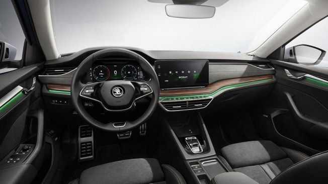 Skoda Octavia Scout 2021 - interior