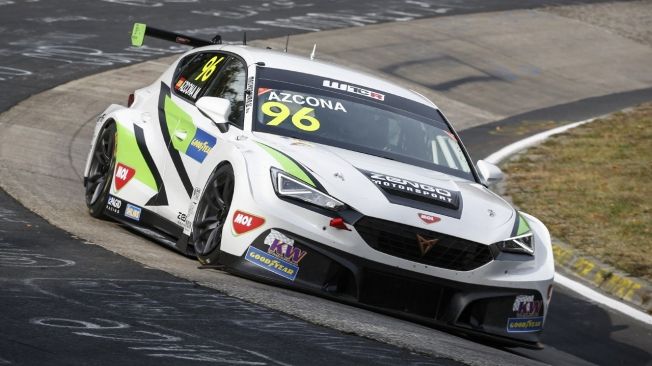 Yann Ehrlacher lidera el doblete de Lynk & Co en el viejo Nordschleife