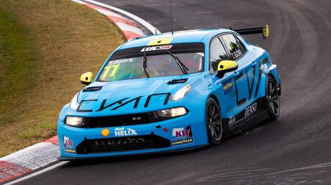 Yann Ehrlacher lidera el doblete de Lynk & Co en el viejo Nordschleife