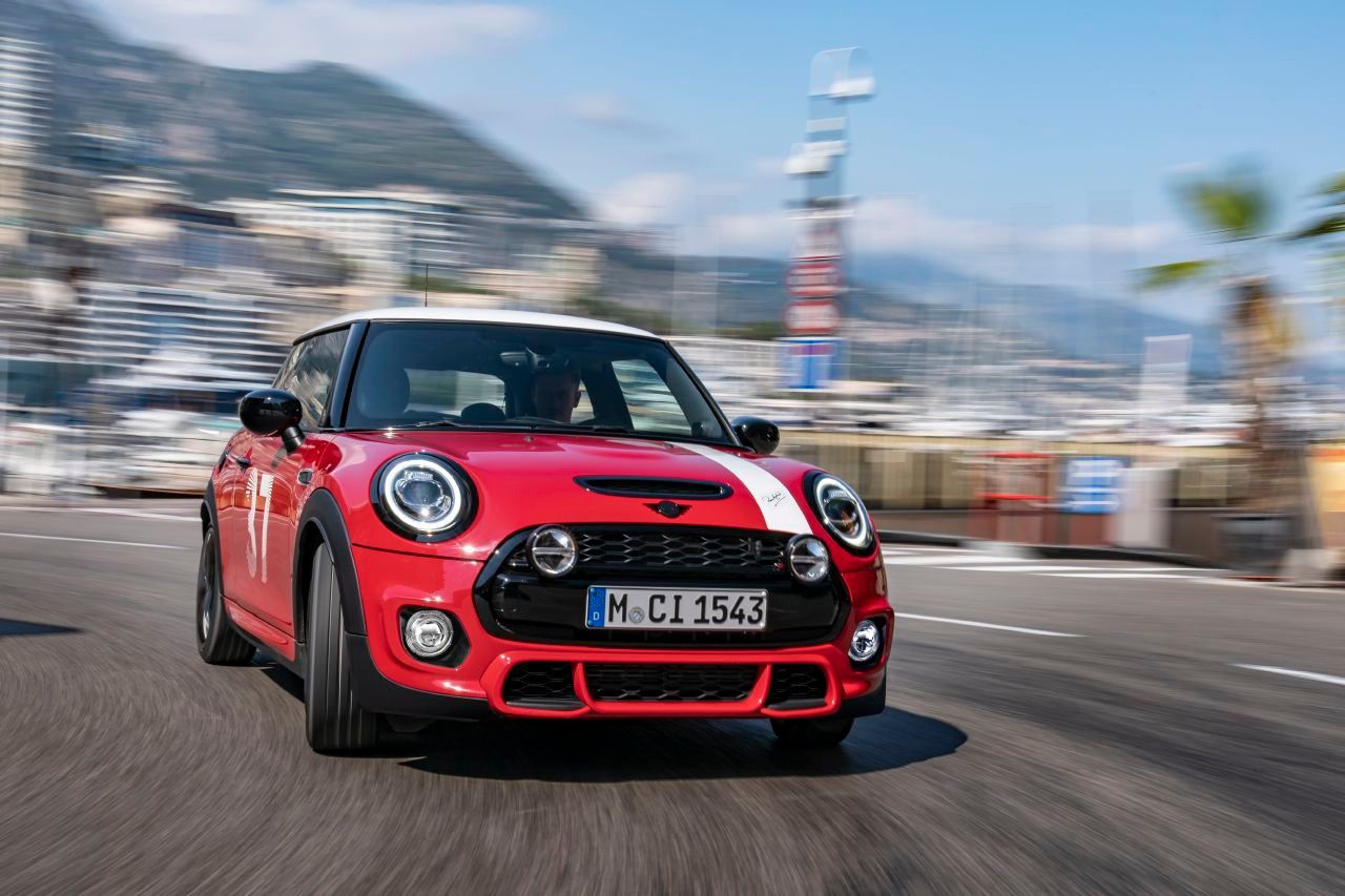 El nuevo MINI Paddy Hopkirk Edition es una oda a la primera victoria en Montecarlo