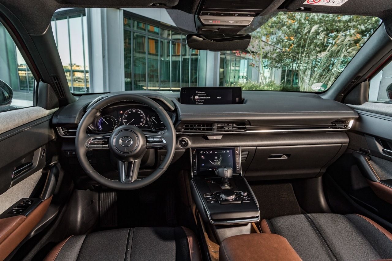 Mazda MX-30 2022 interior