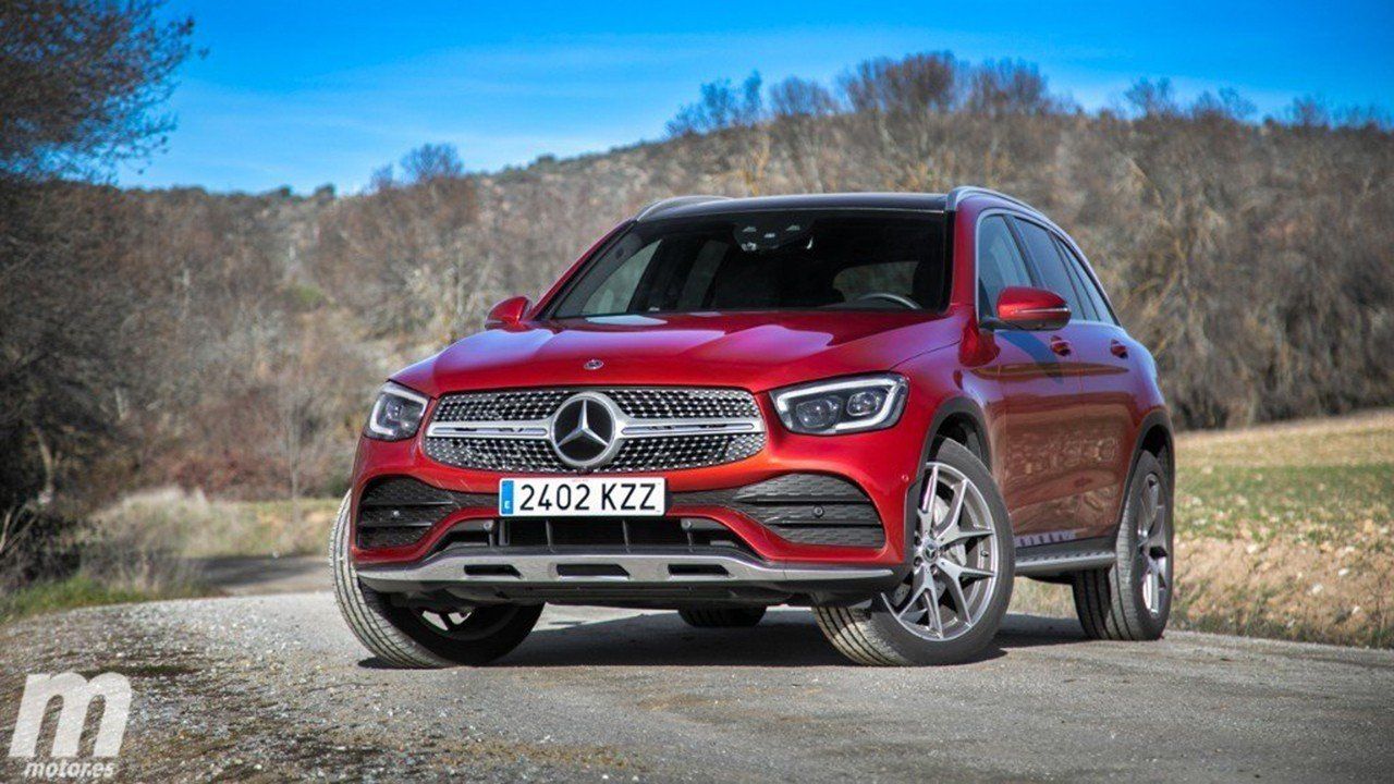 Alemania - Agosto 2020: El Mercedes GLC entra en el podio de un mercado en caída