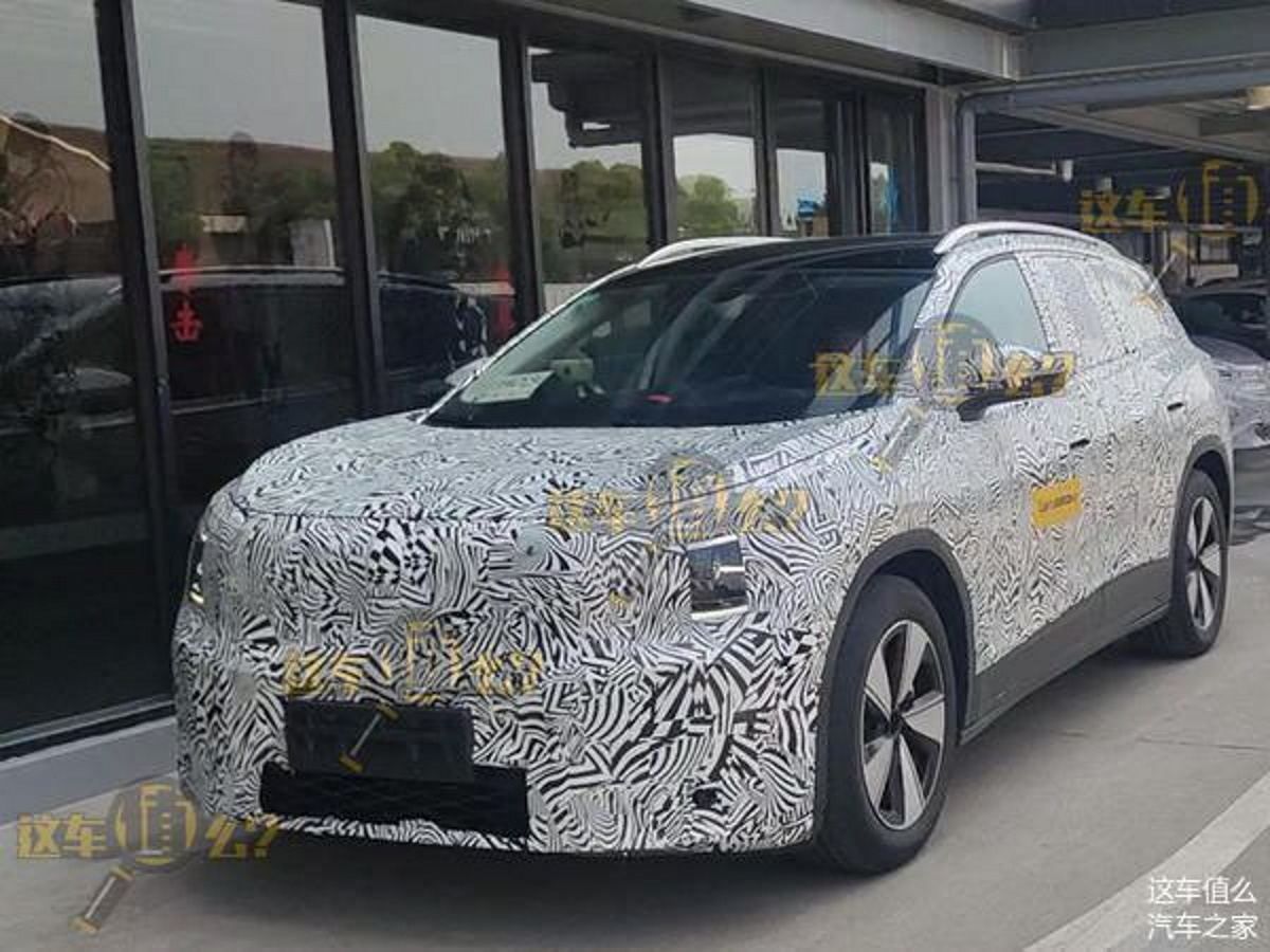 Los prototipos del nuevo Volkswagen ID.6 se dejan ver por primera vez