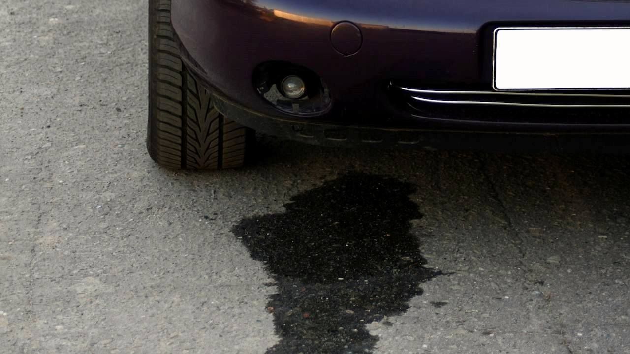 Mi coche pierde agua, ¿qué puede estar ocurriendo?