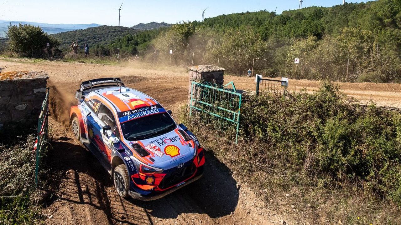 Dani Sordo impone su ley en la primera etapa del Rally de Italia-Cerdeña