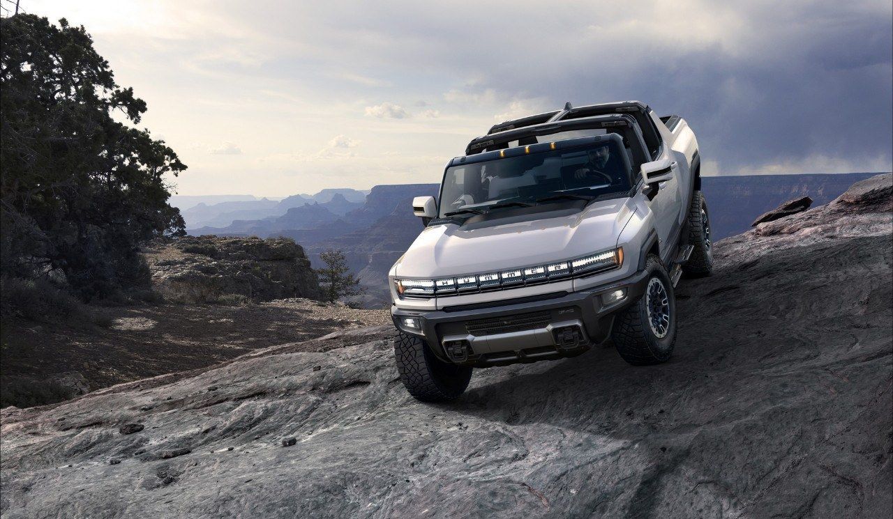 El nuevo GMC Hummer EV frente a los pick-ups eléctricos más avanzados