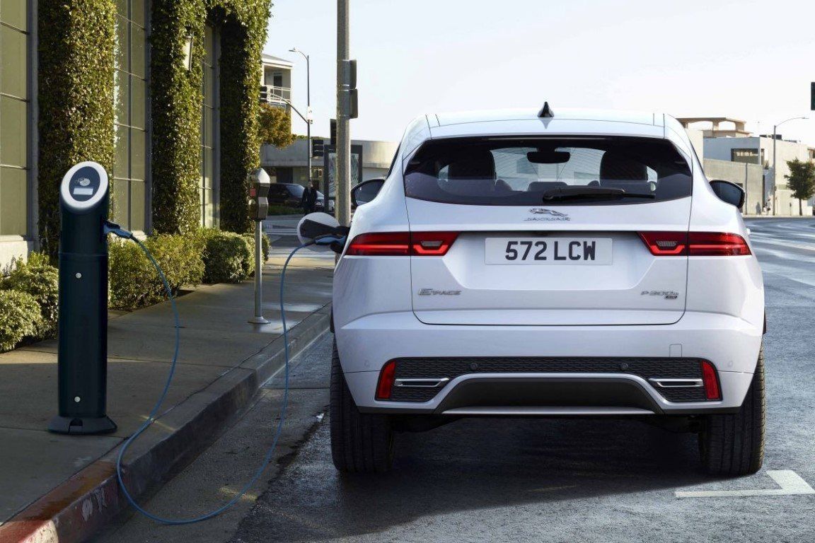 Foto Jaguar E-PACE PHEV, la versión más eficiente del SUV británico