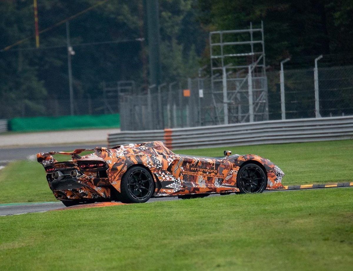 Lamborghini Squadra Corse adelanta una radical barqueta basada en el Sián