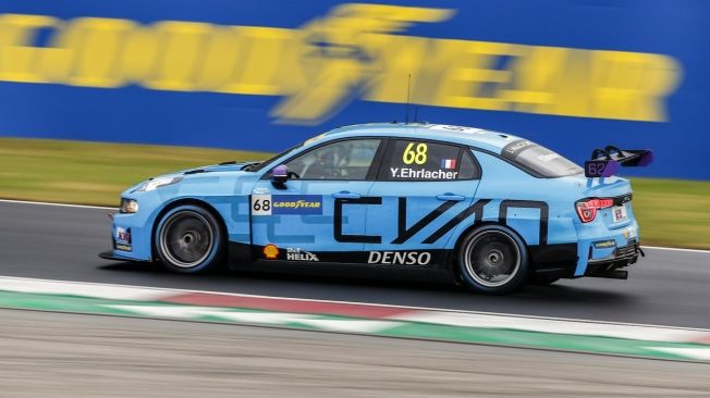 Esteban Guerrieri se impone en la primera manga del WTCR en Hungría