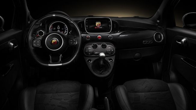 Abarth 595 Scorpioneoro - interior