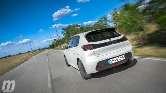 Peugeot 208 - posterior