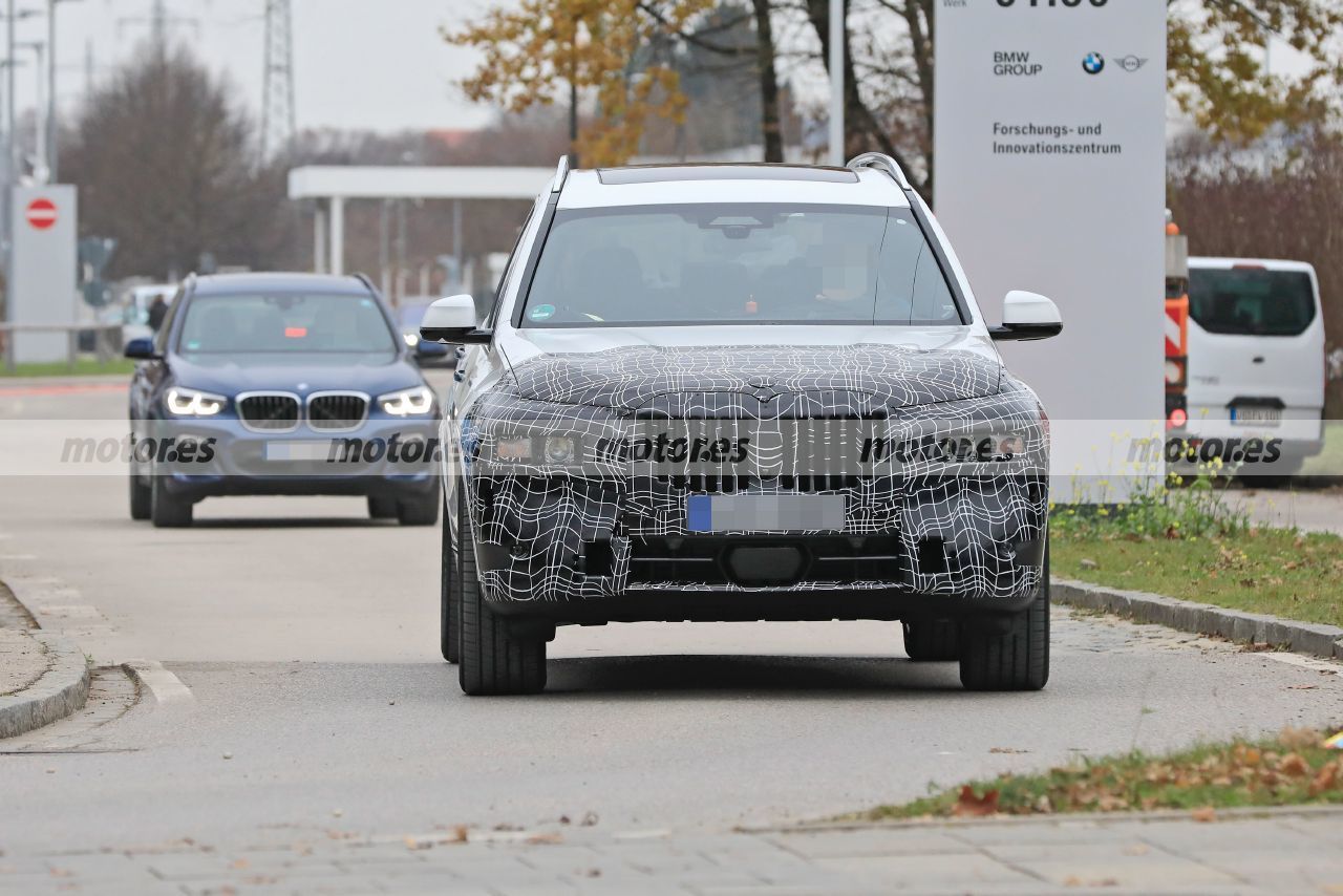 La mula del BMW X8 2022, basada en el X7, cazada en sus primeras pruebas en la calle