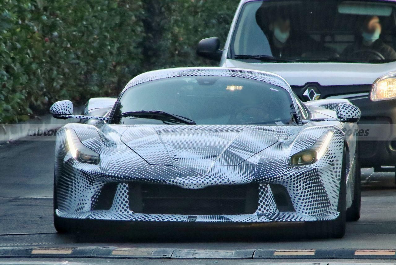 Nos acercamos más que nunca a una de las mulas del sucesor del Ferrari LaFerrari