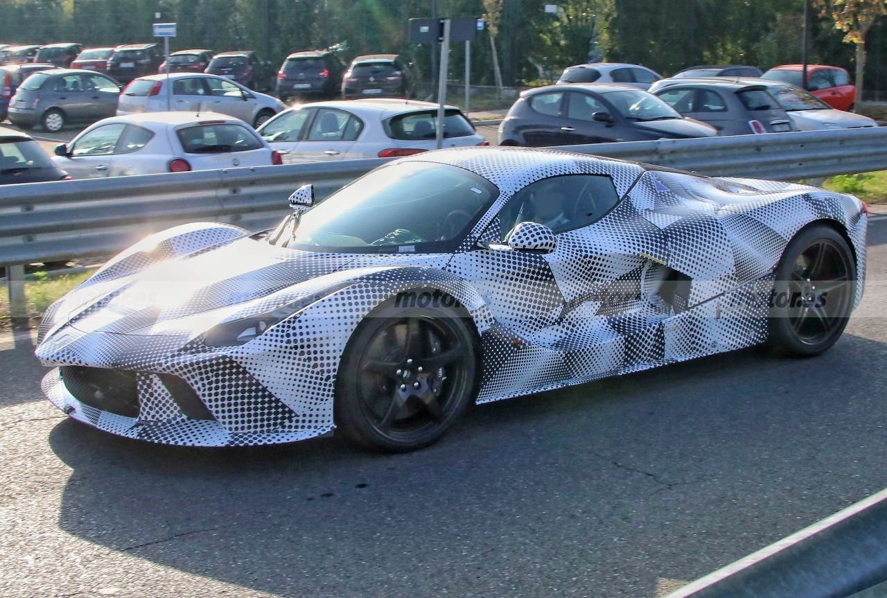 El sucesor híbrido del Ferrari LaFerrari ya ruge en Fiorano [vídeo]