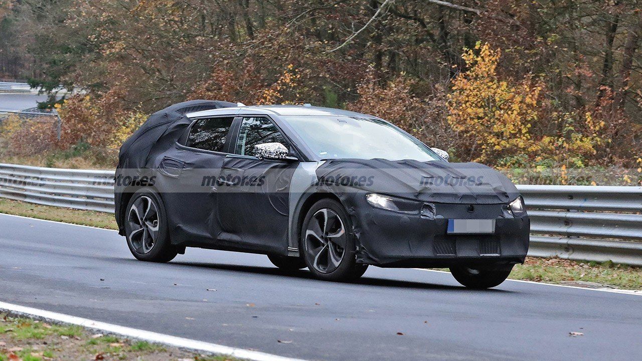 El nuevo crossover eléctrico de KIA se enfrenta al trazado de Nürburgring