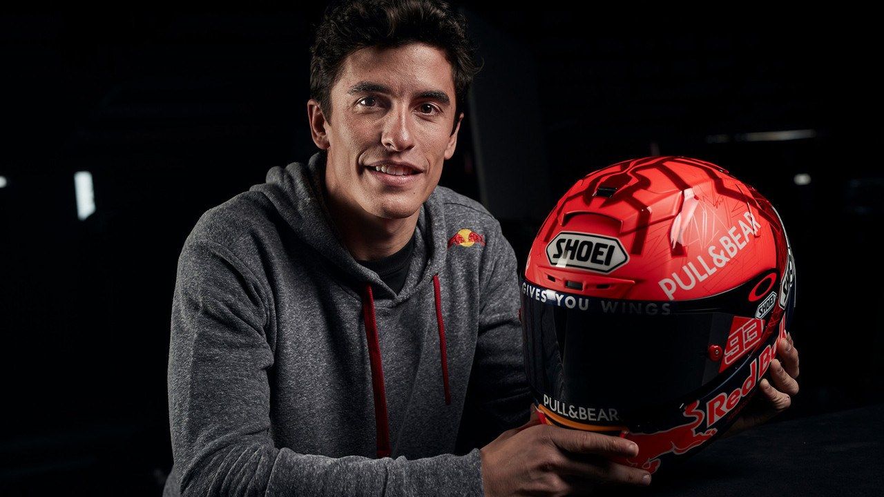 Marc Márquez presenta su casco de 2021 entre las dudas que le rodean