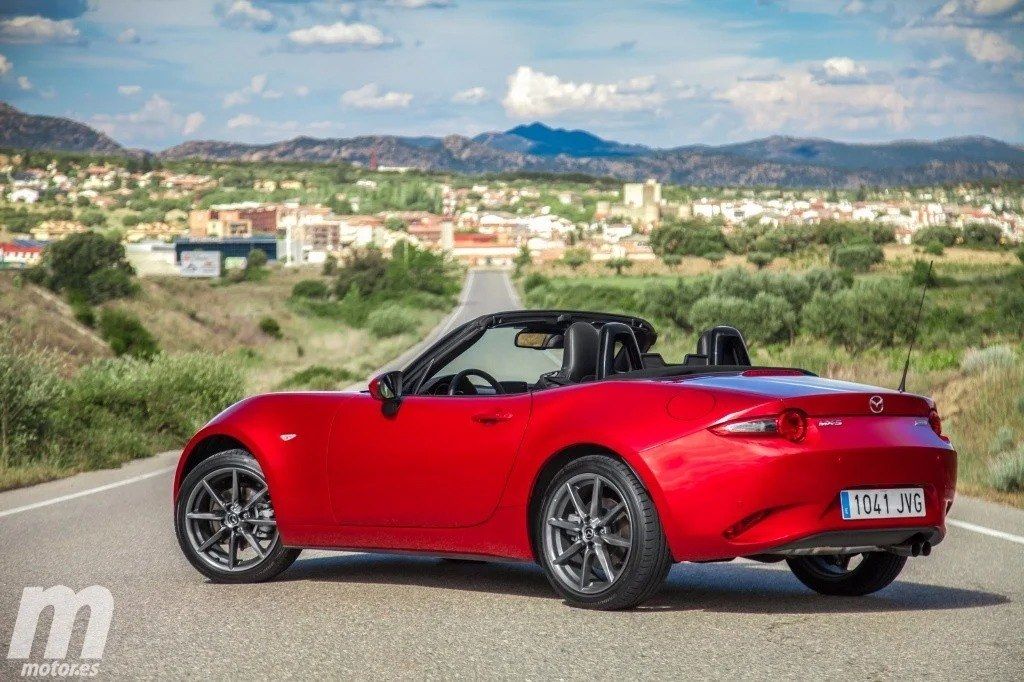 La filtración de un documento oficial apunta que el Mazda MX-5 2022 será híbrido 