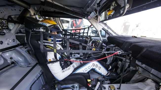 Jean-Karl Vernay conquista la primera carrera del WTCR en Aragón