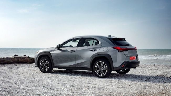 Lexus UX 250h 2021 - posterior