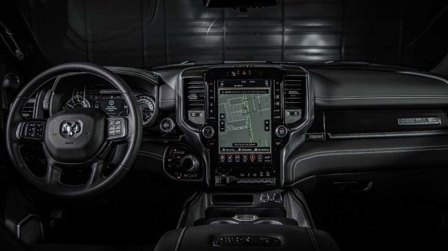 RAM Power Wagon 75th Anniversary Edition - interior