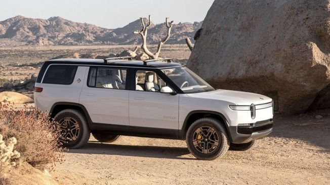 Rivian R1S