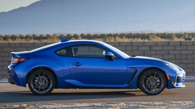 Subaru BRZ 2022 - lateral