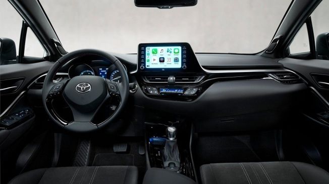 Toyota C-HR GR Sport - interior