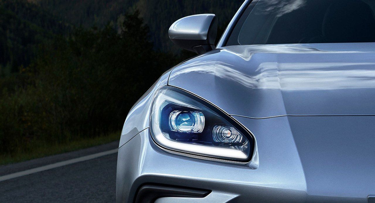 El Subaru BRZ 2022 anuncia su fecha de llegada desvelando parte del frontal