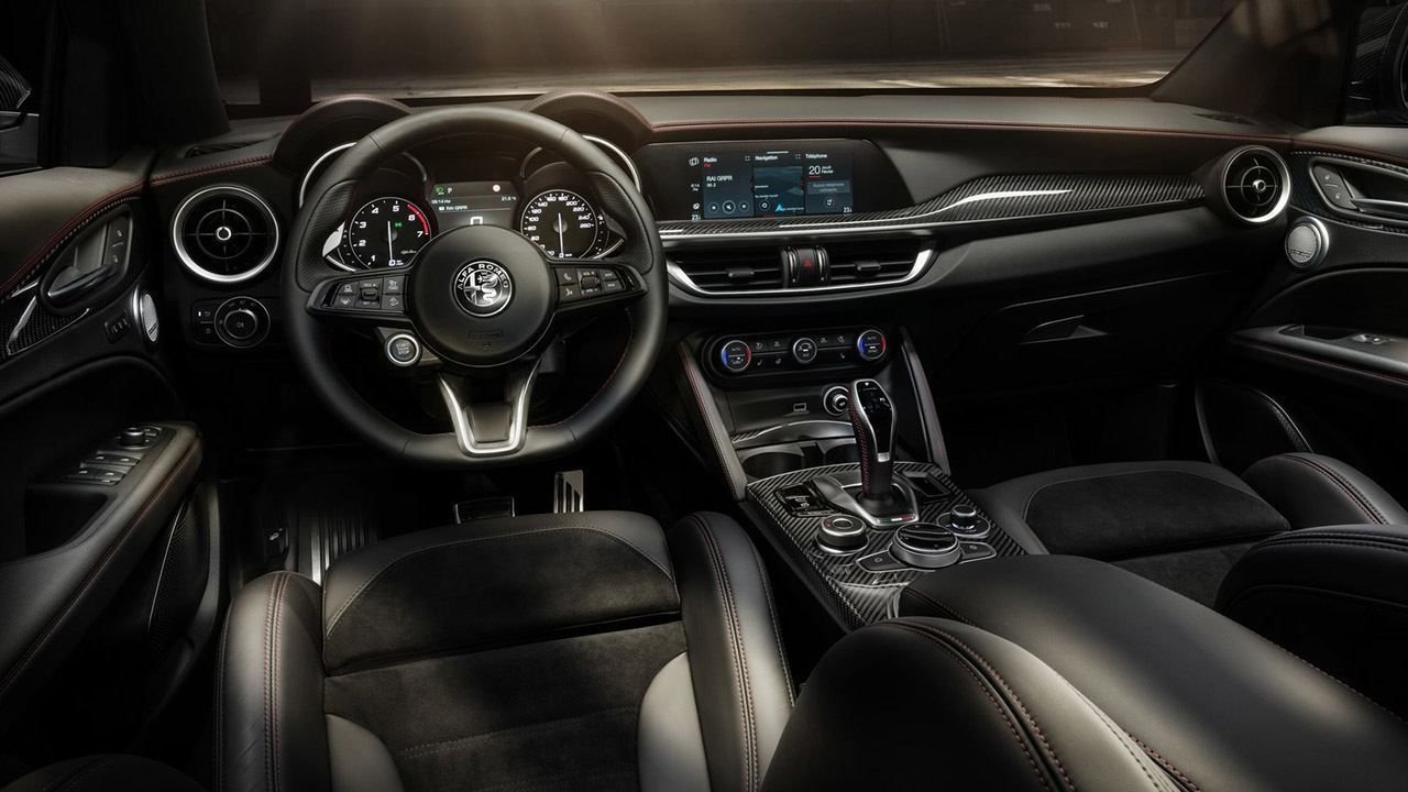 Alfa Romeo Stelvio Veloce Ti - interior