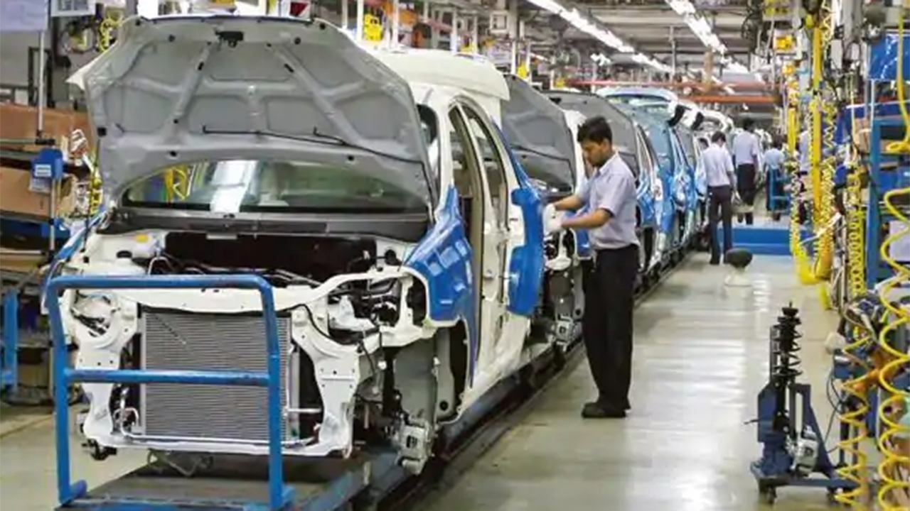 Producción de vehículos Chevrolet en la fábrica de General Motors en la India