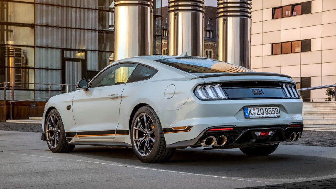 Ford Mustang Mach 1 - posterior